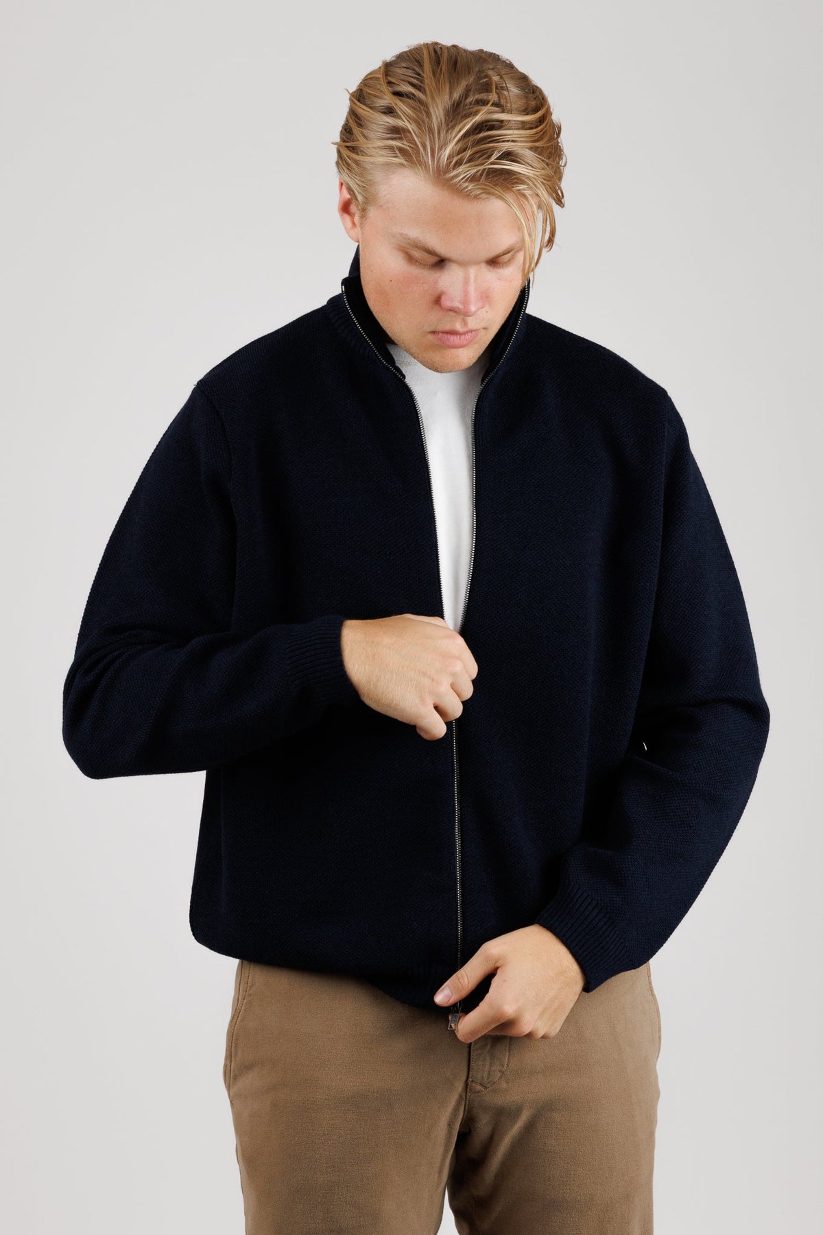 Nitto Knitwear: Youri Gilet Zippe