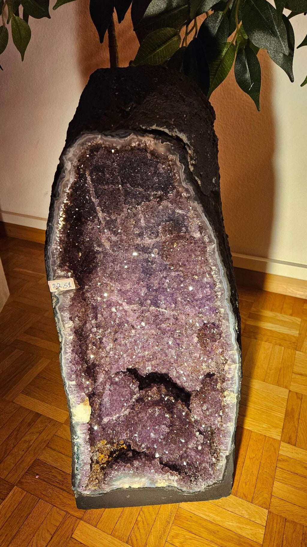 Grosse Amethyst Druse 22,5 kg Unikat Kristall für Raumenergie und Harmonie Spirit Place Winterthur Schweiz