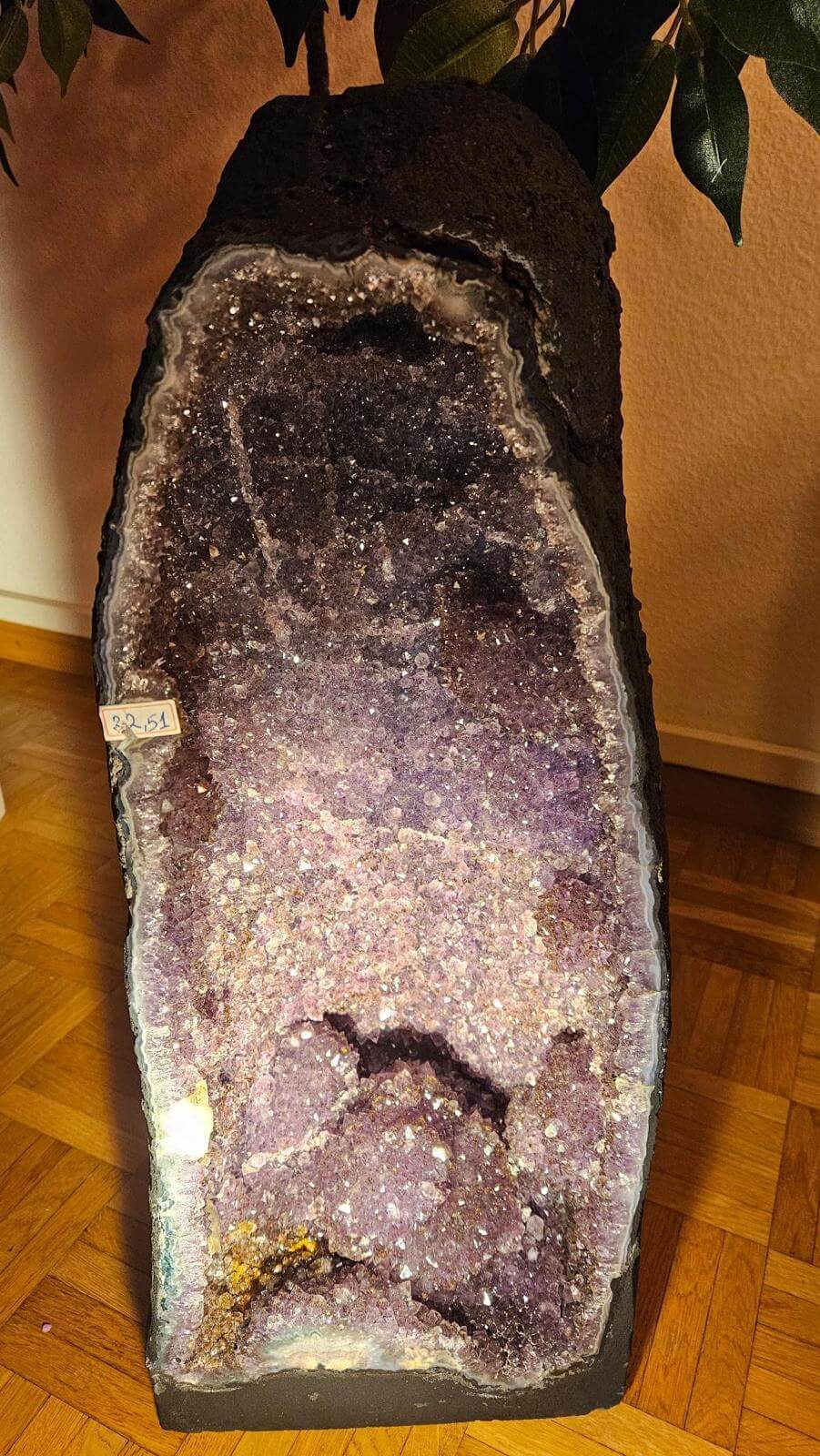 Grosse Amethyst Druse 22,5 kg Unikat Kristall für Raumenergie und Harmonie Spirit Place Winterthur Schweiz