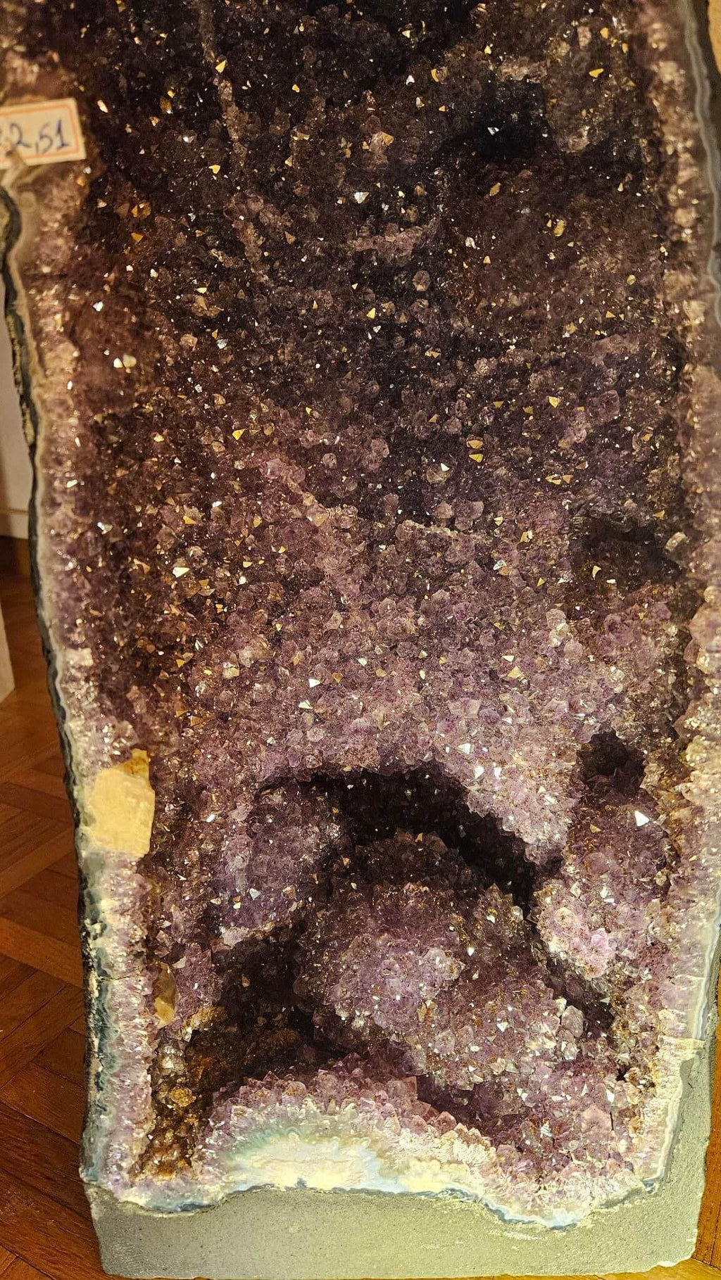 Grosse Amethyst Druse 22,5 kg Unikat Kristall für Raumenergie und Harmonie Spirit Place Winterthur Schweiz
