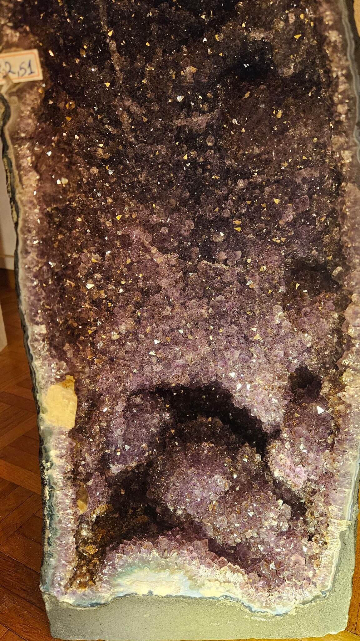Grosse Amethyst Druse 22,5 kg Unikat Kristall für Raumenergie und Harmonie Spirit Place Winterthur Schweiz