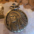 Quarz Taschenuhr Vintage mit indigenem Design spiritueller Schmuck Spirit Place Winterthur Schweiz