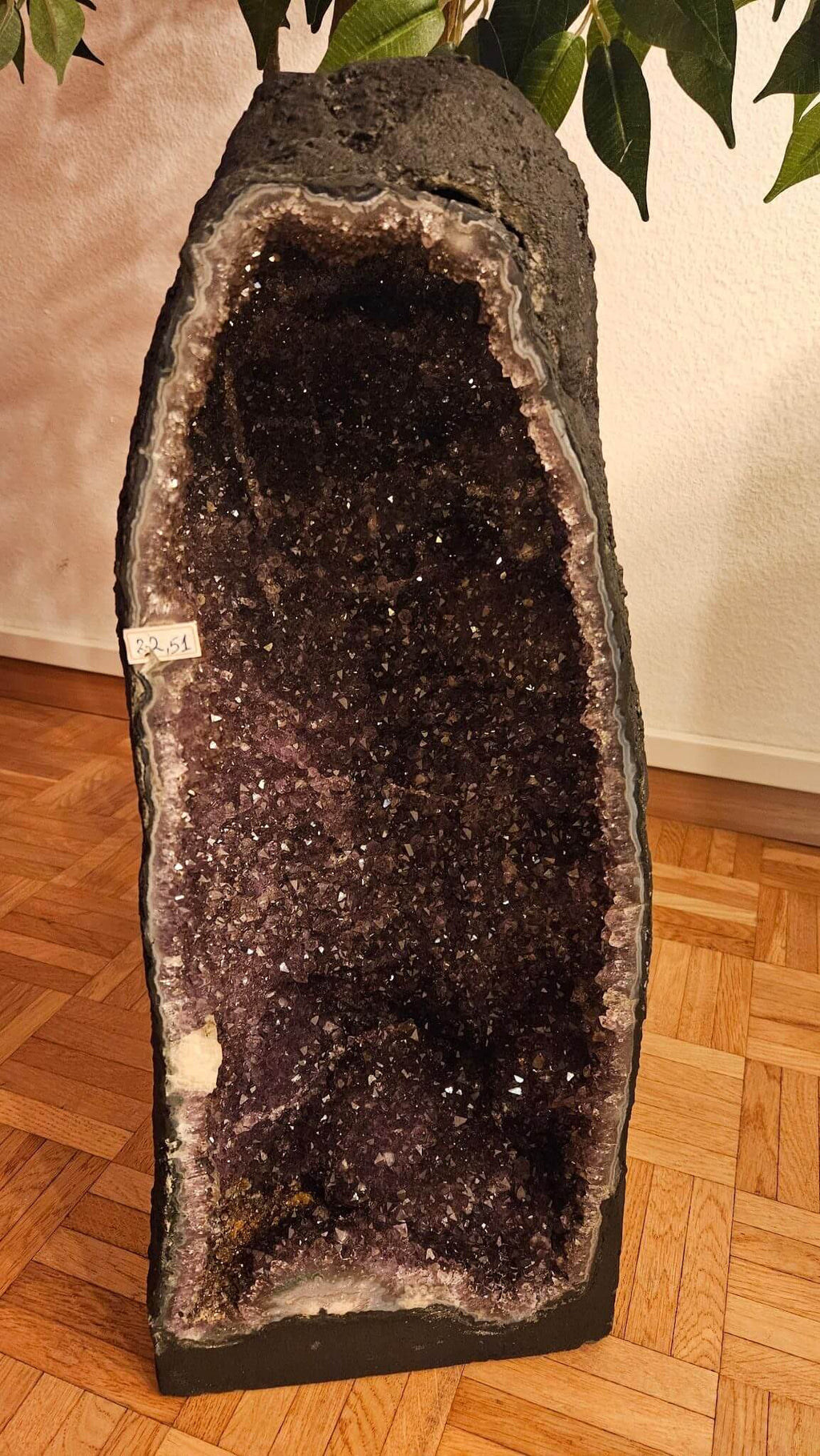 Grosse Amethyst Druse 22,5 kg Unikat Kristall für Raumenergie und Harmonie Spirit Place Winterthur Schweiz